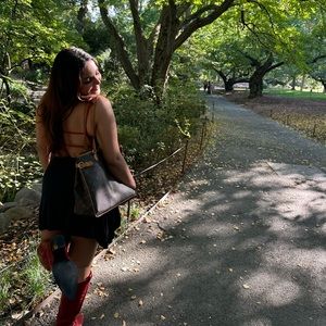 Meet your Posher, Lya